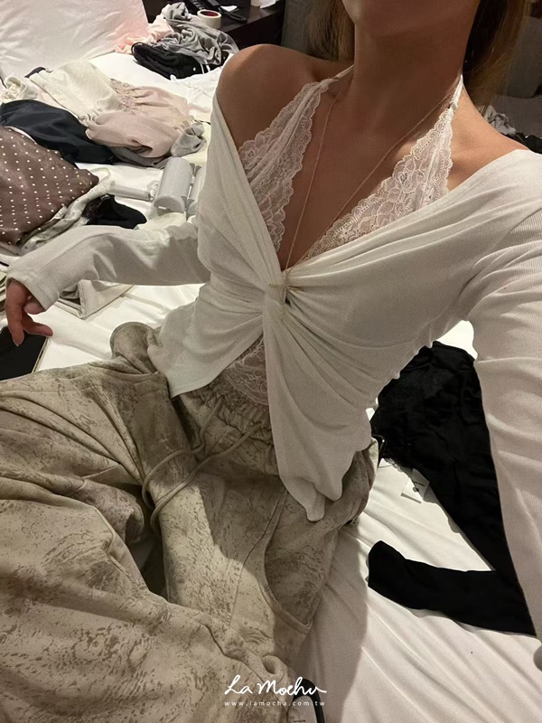 假兩件蕾絲掛脖上衣